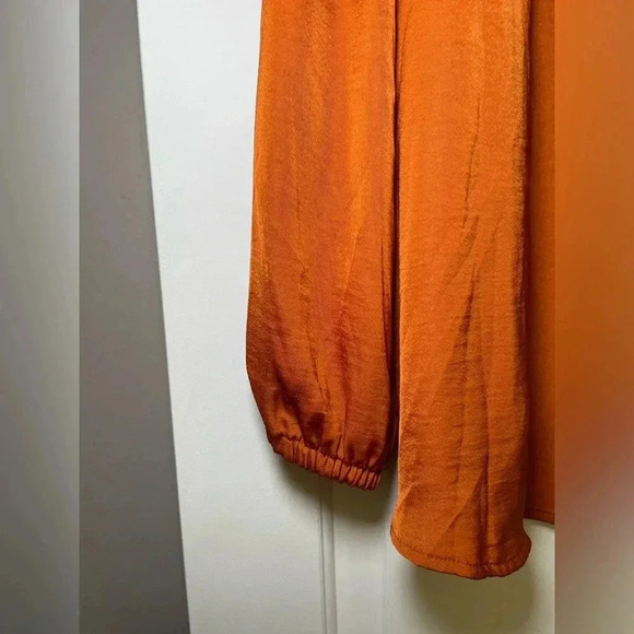 Ava & Viv Soft and Silky Blouse Plus 1X NWT Rust Color flowy Long Sleeve Satiny - Picture 6 of 7